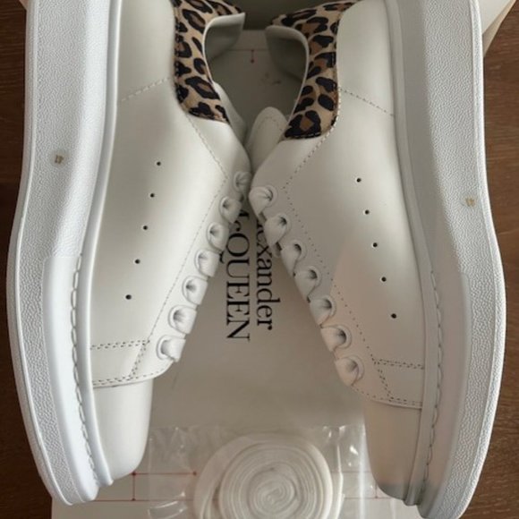 Alexander McQueen New Sneakers (Size 41)
